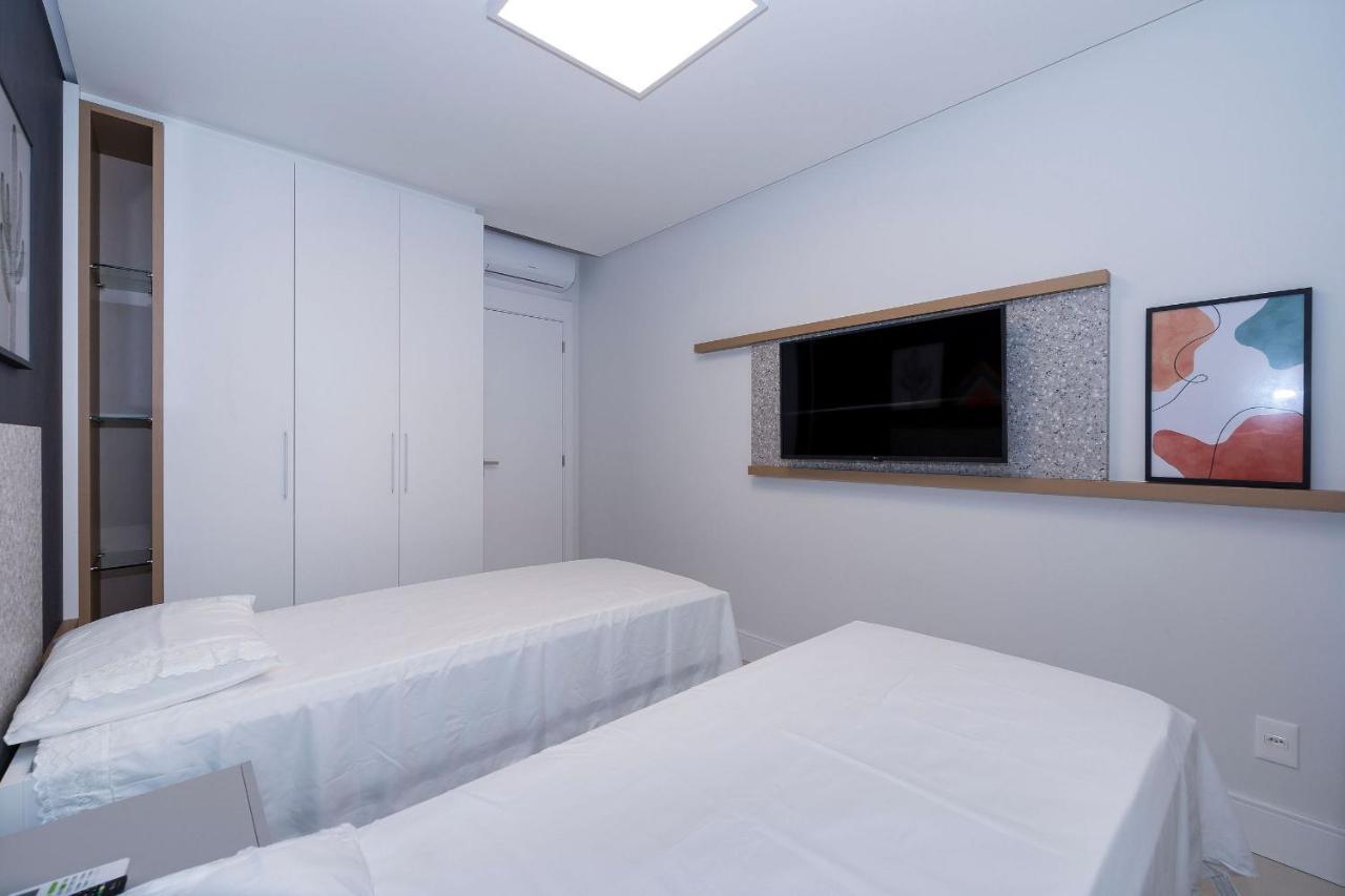 Adra 301 - Apartamento No Centro De Bombinhas - Rooftop Com Piscina E Academia - A Poucos Metros Da Praia - Экстерьер фото